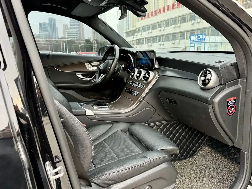 Mercedes-Benz GLC 2020 — фото 15