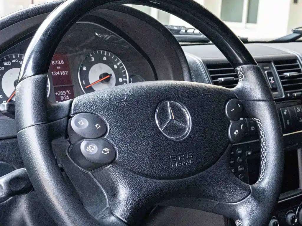 Mercedes-Benz G-Class AMG 2011 — фото 13