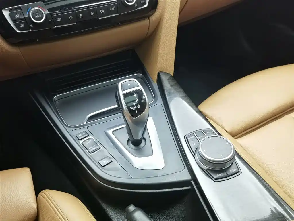 BMW 3 Series GT 2019 — фото 13