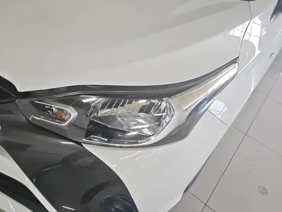 Toyota Yaris L 2020 — фото 5