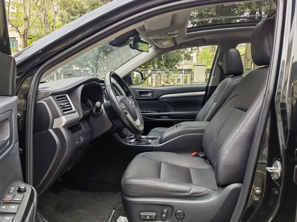Toyota Highlander 2019 — фото 12