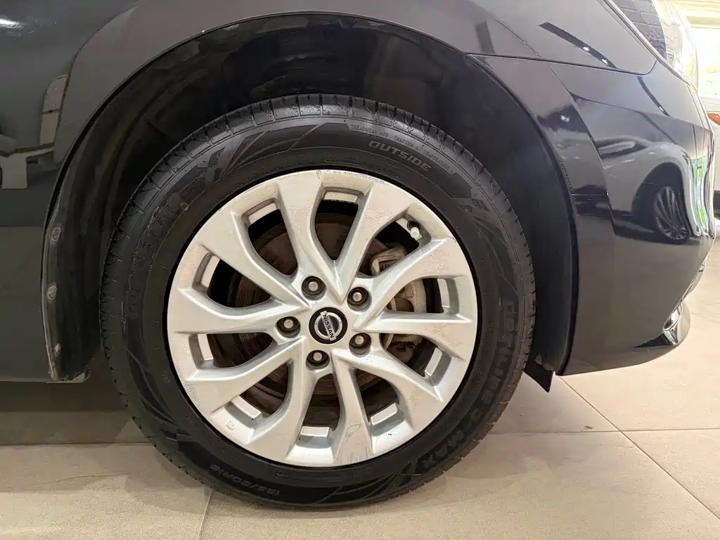 Nissan Sylphy 2018 — фото 15
