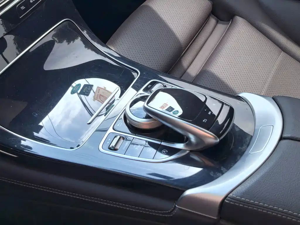 Mercedes-Benz GLC 2018 — фото 14