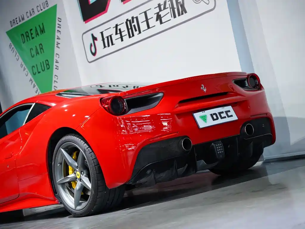 Ferrari 488 2017 — фото 47
