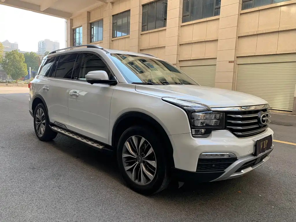 GAC Trumpchi GS8 2017 — фото 2