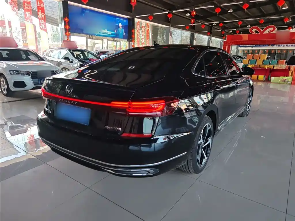 Volkswagen Passat 2025 — фото 10