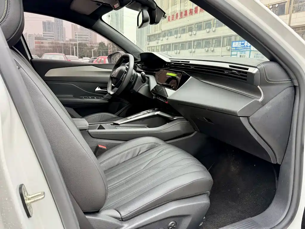 Peugeot 408X 2024 — фото 14