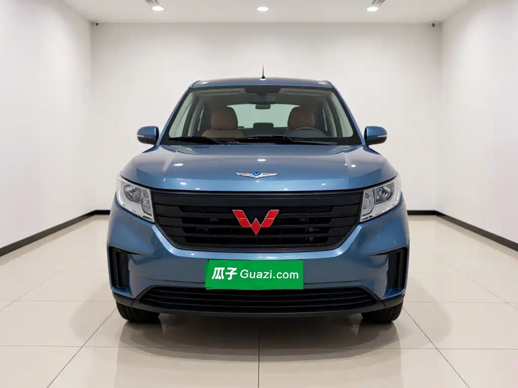 Wuling Hongguang PLUS 2023 — фото 2