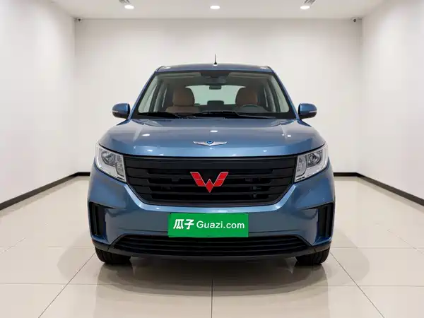 Wuling Hongguang PLUS 2023
