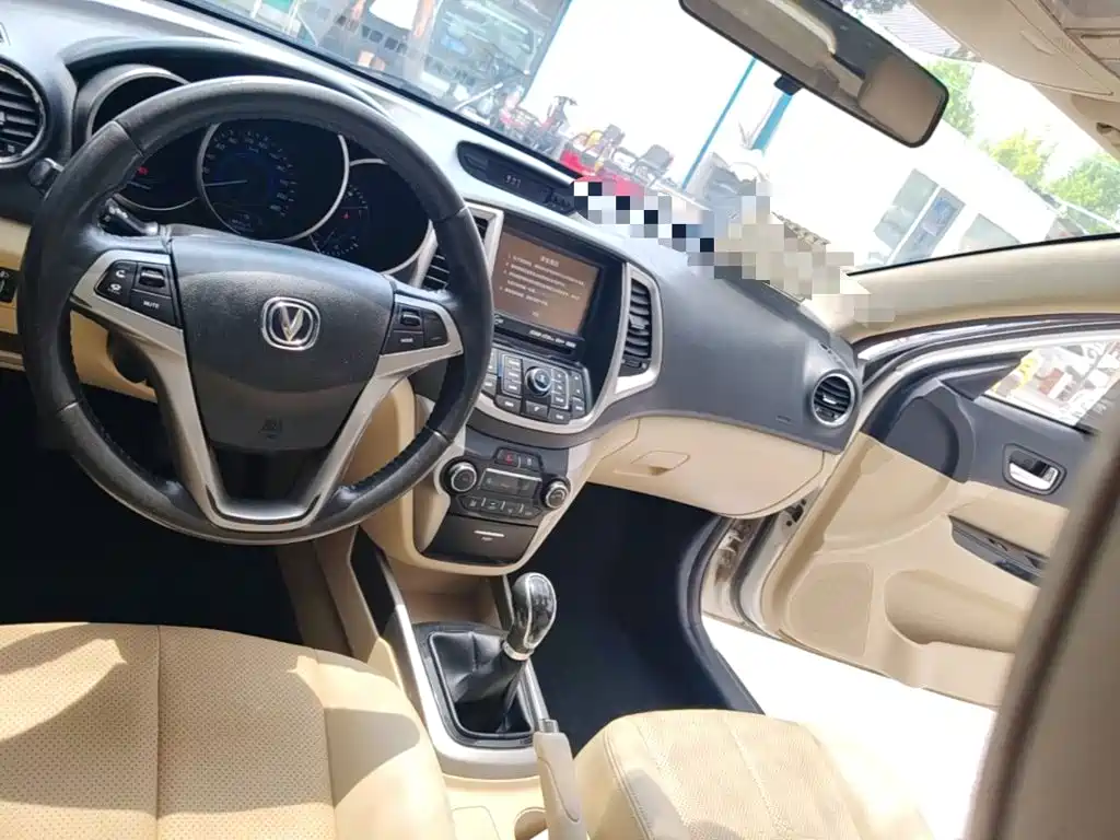 Changan Eado 2015 — фото 16