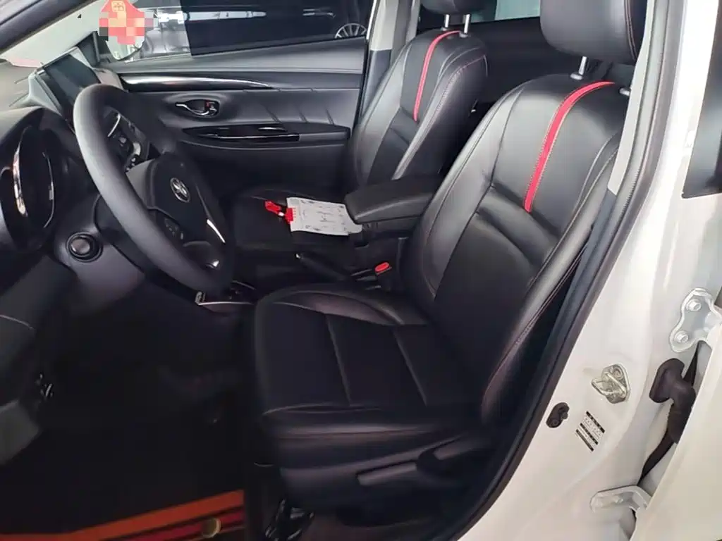 Toyota Yaris L 2023 — фото 15