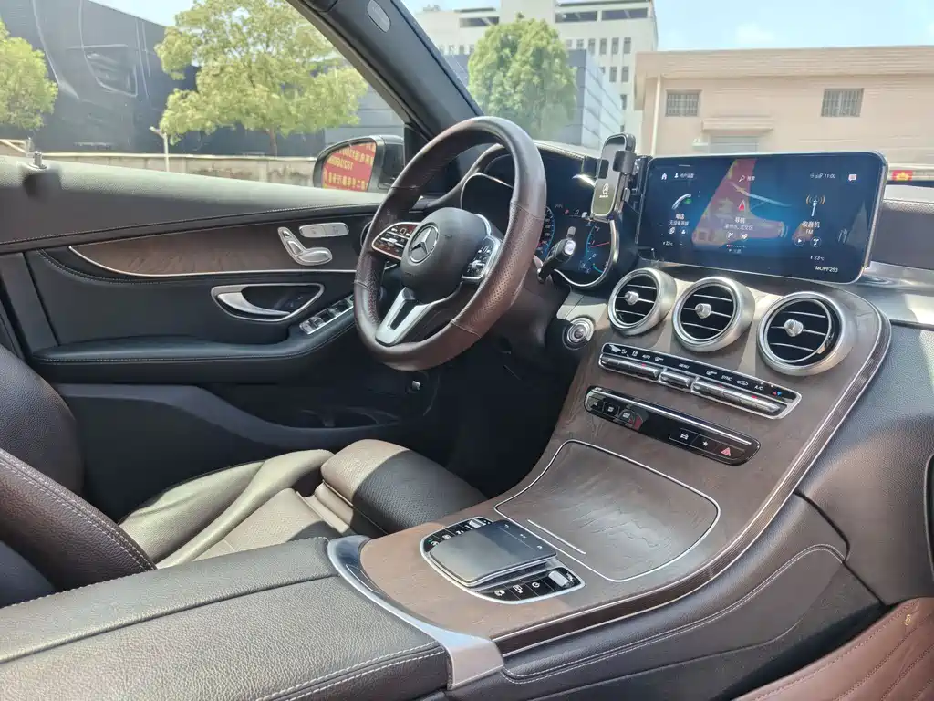 Mercedes-Benz GLC 2020 — фото 16