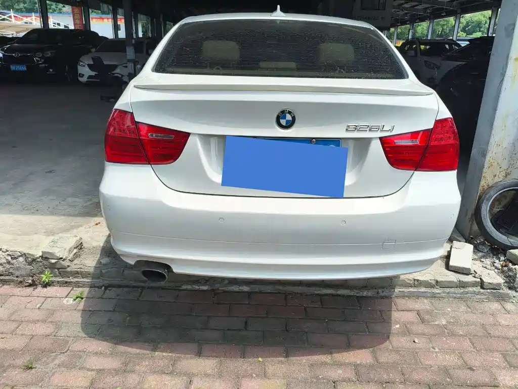 BMW 3 Series 2012 — фото 14