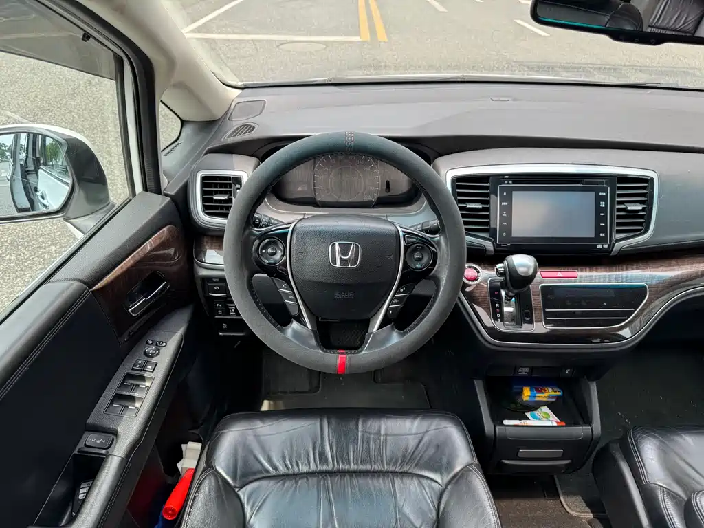 Honda Odyssey 2014 — фото 15