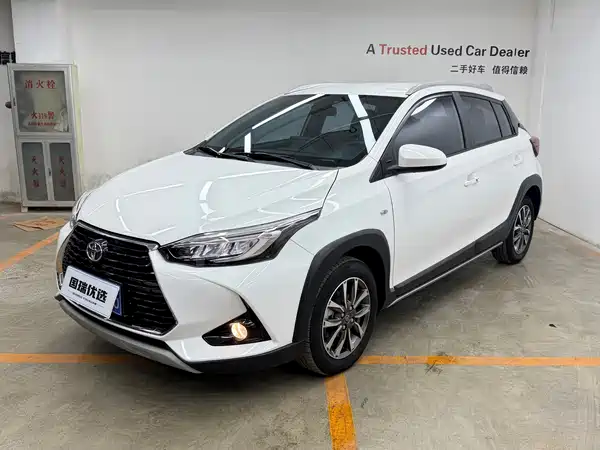 Toyota Yaris L 2023