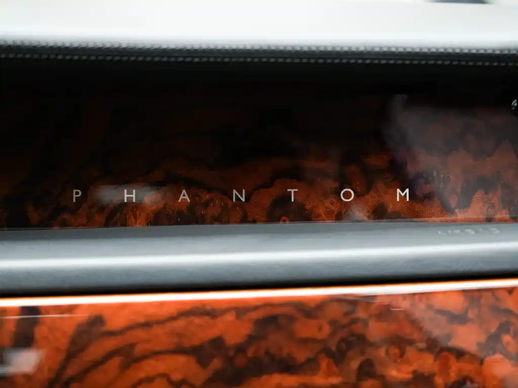 Rolls-Royce Phantom 2008 — фото 30