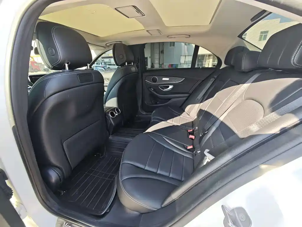 Mercedes-Benz C-Class 2018 — фото 8