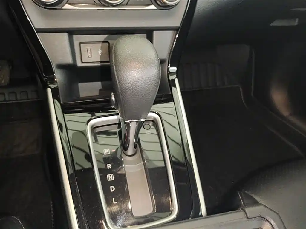 Nissan Sylphy 2021 — фото 14