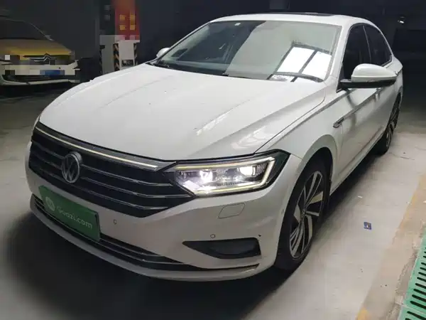 Volkswagen Sagitar 2020