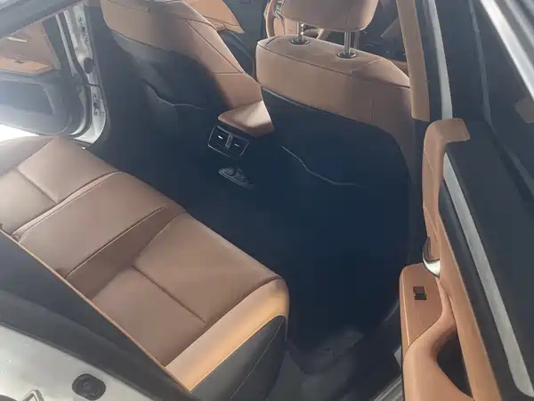 Lexus ES 2026