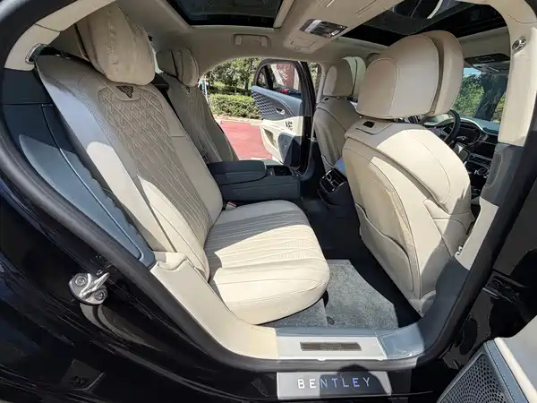 Bentley Flying Spur 2022