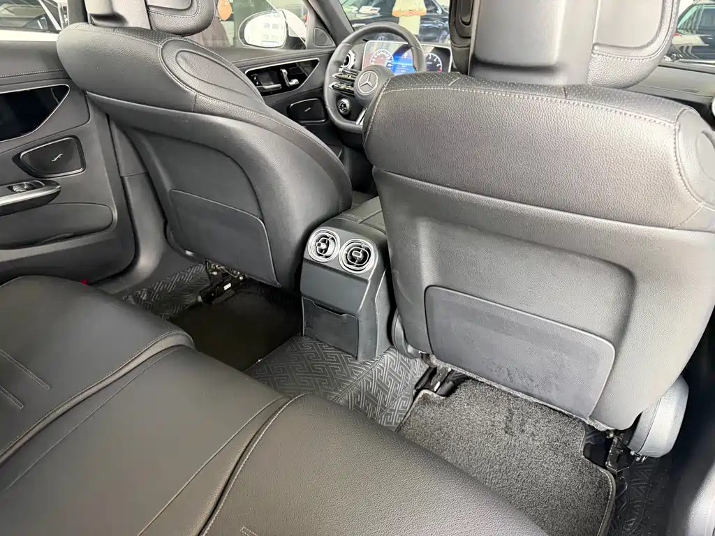 Mercedes-Benz C-Class 2022 — фото 10