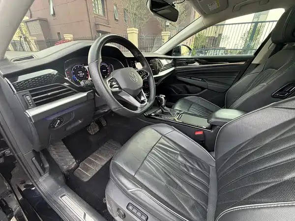 Volkswagen Passat 2023