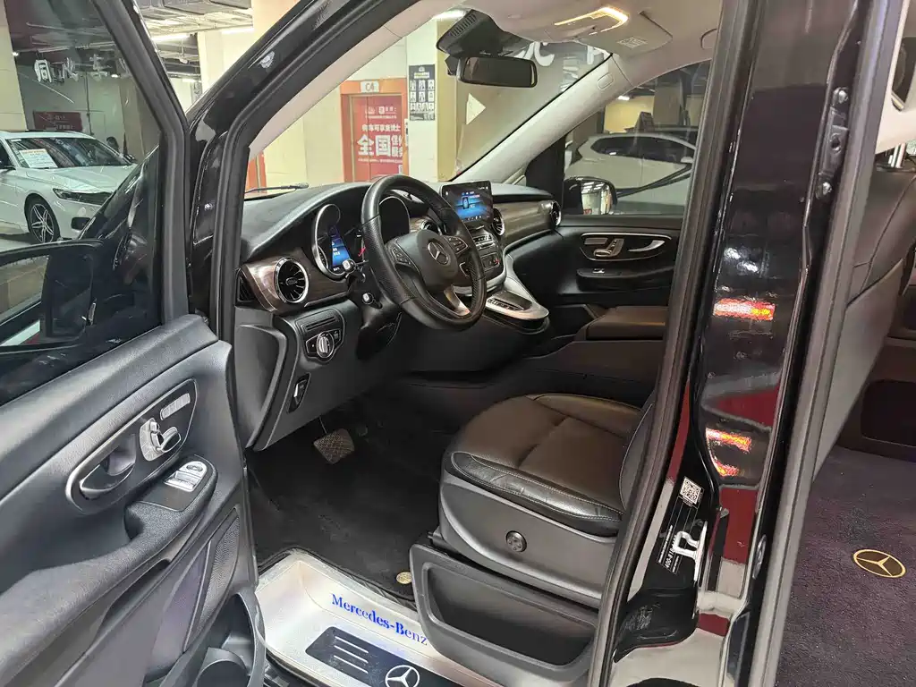 Mercedes-Benz V-Class 2021