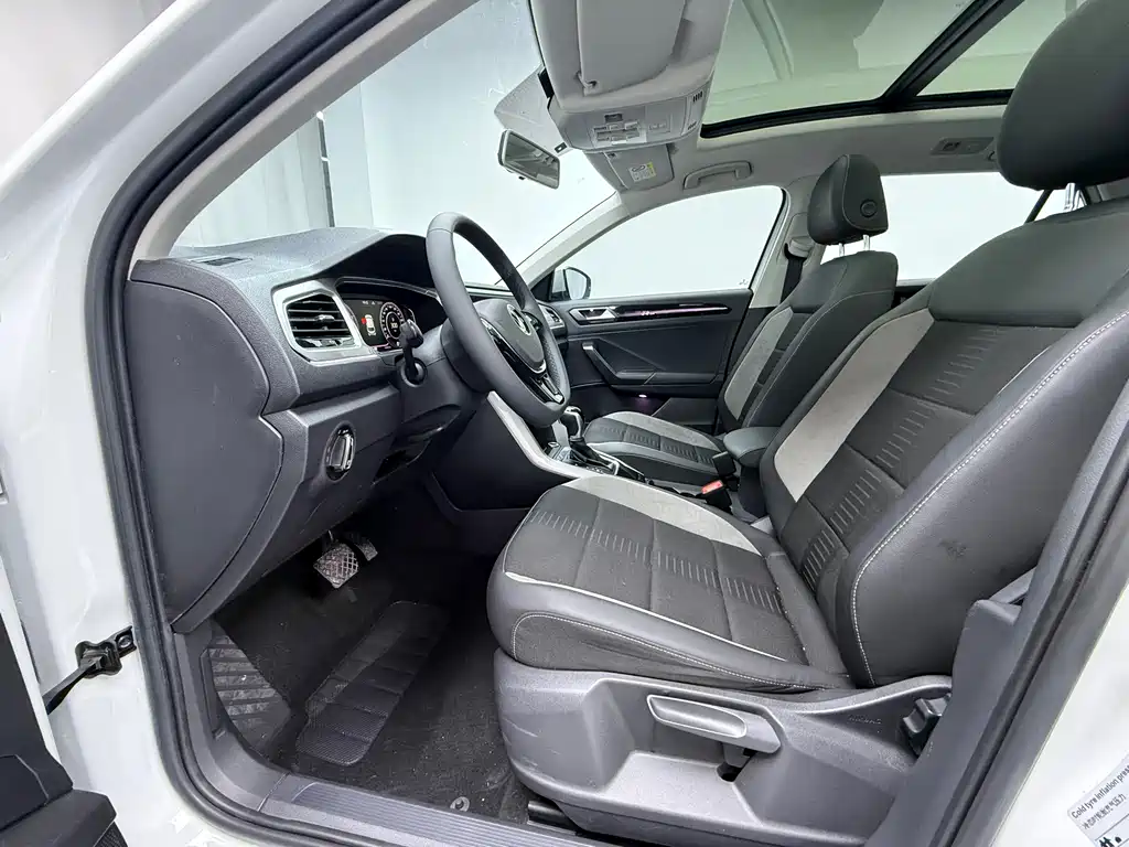 Volkswagen T-Roc 2022 — фото 6