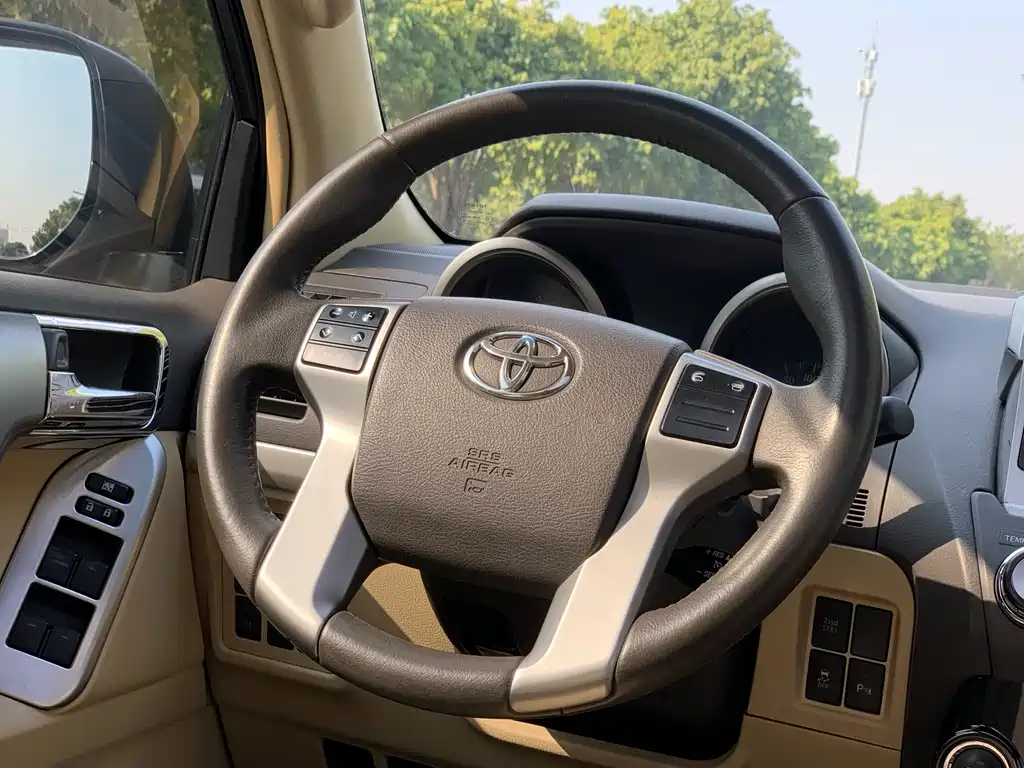 Toyota Prado 2016 — фото 19
