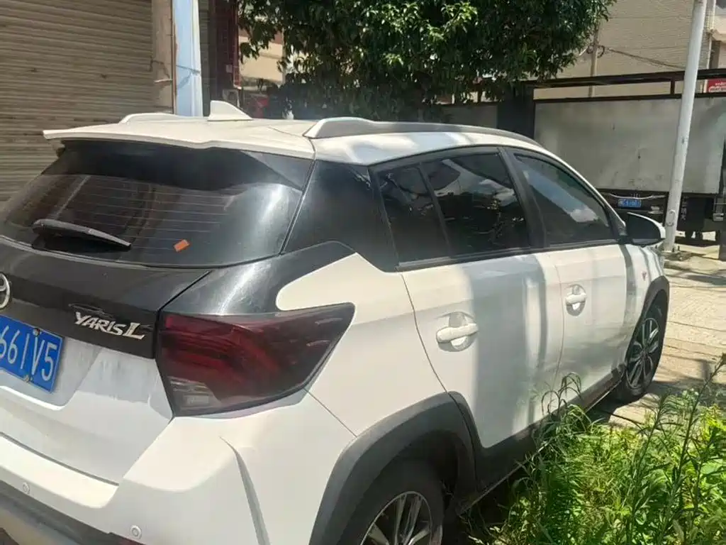 Toyota Yaris L 2022