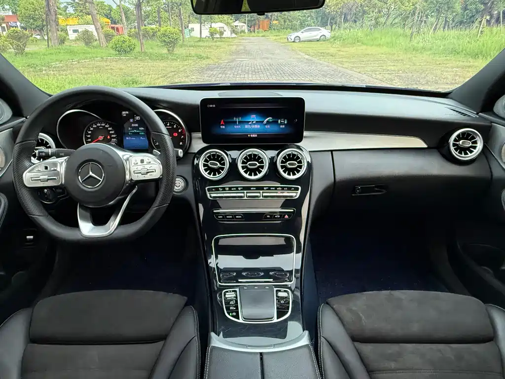 Mercedes-Benz C-Class 2019 — фото 18