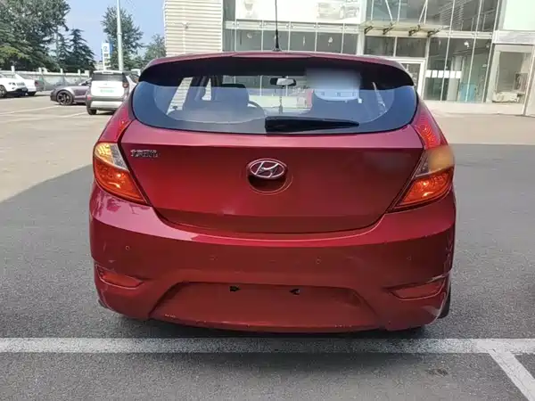 Hyundai Rui Yi 2015