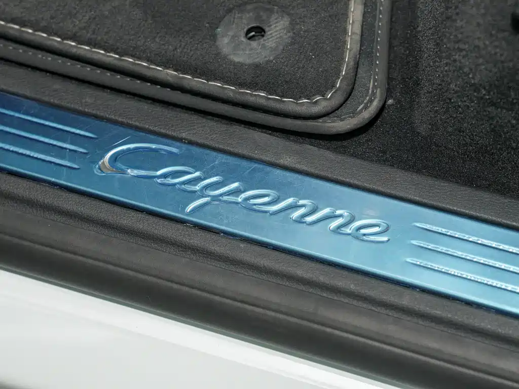 Porsche Cayenne 2018 — фото 27