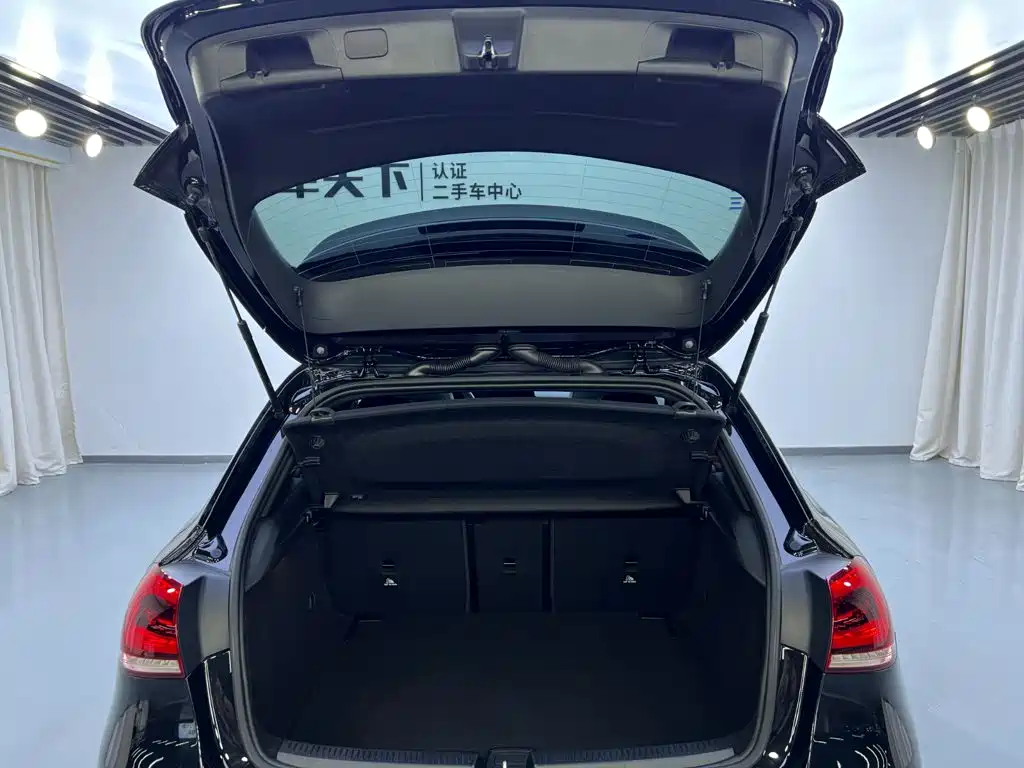 Mercedes-Benz A-Class AMG 2023 — фото 26