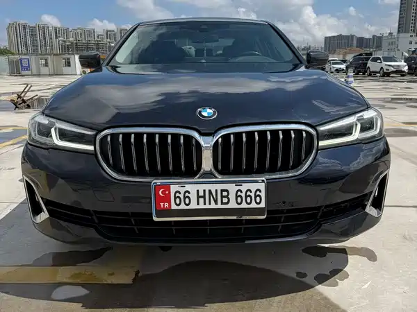 BMW 5 Series 2021