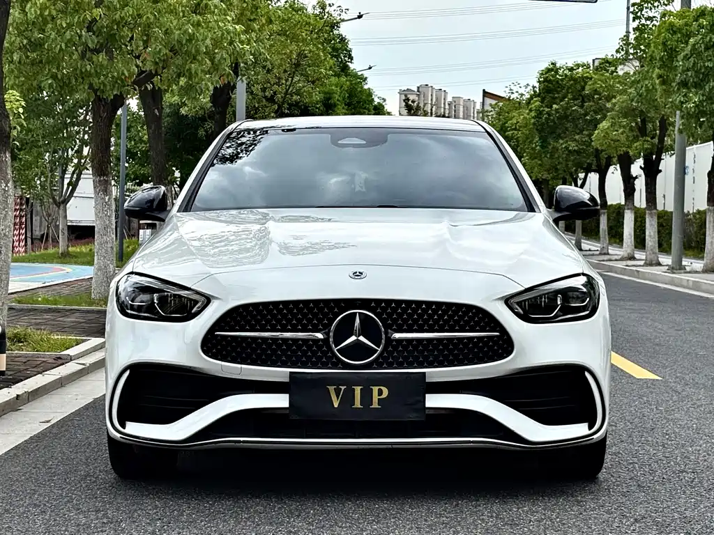 Mercedes-Benz C-Class 2024