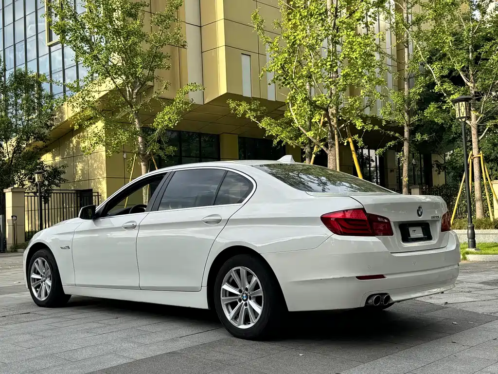 BMW 5 Series 2012