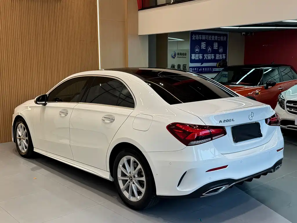 Mercedes-Benz A-Class 2019 — фото 19
