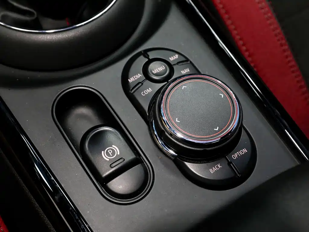 MINI JCW Clubman 2019 — фото 26