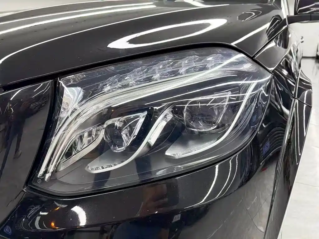Mercedes-Benz GLS AMG 2017 — фото 26