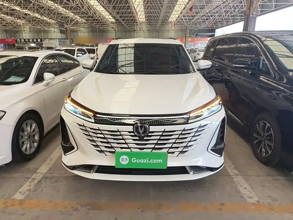 Changan CS75PLUS 2023 — фото 3