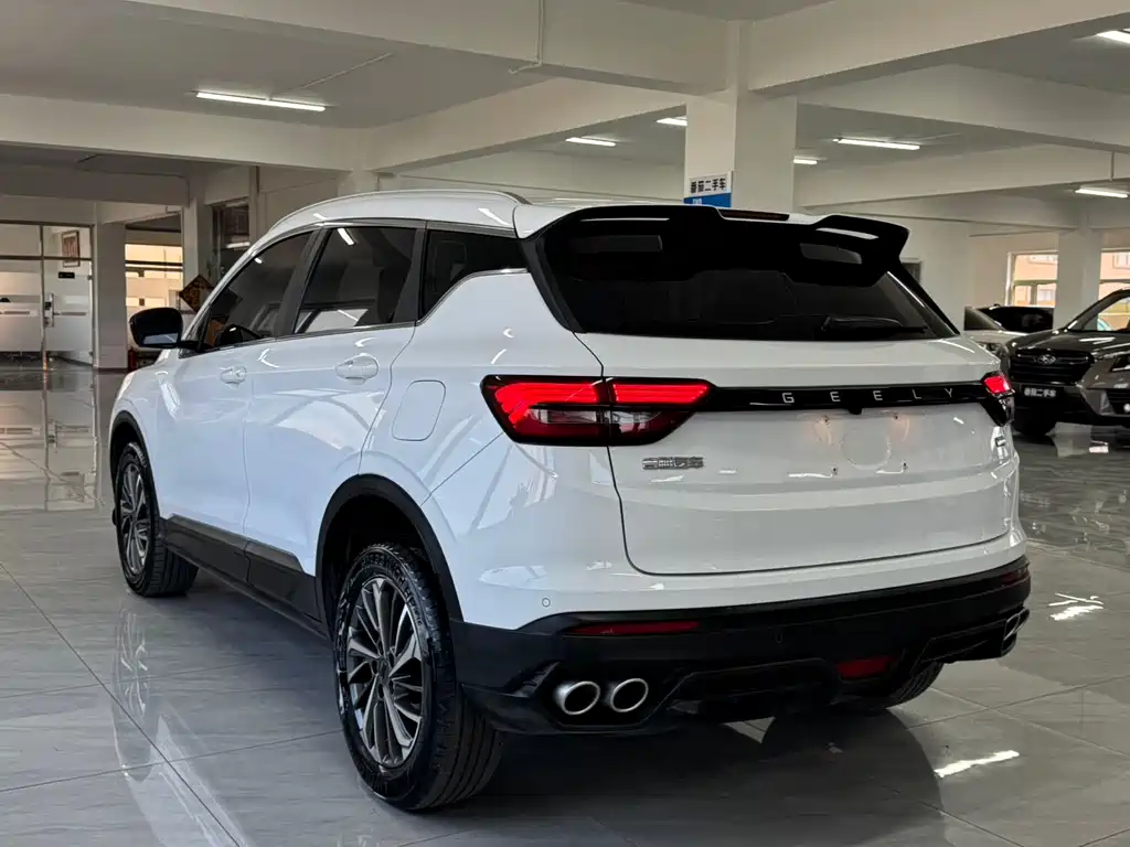 Geely Binyue 2022 — фото 14