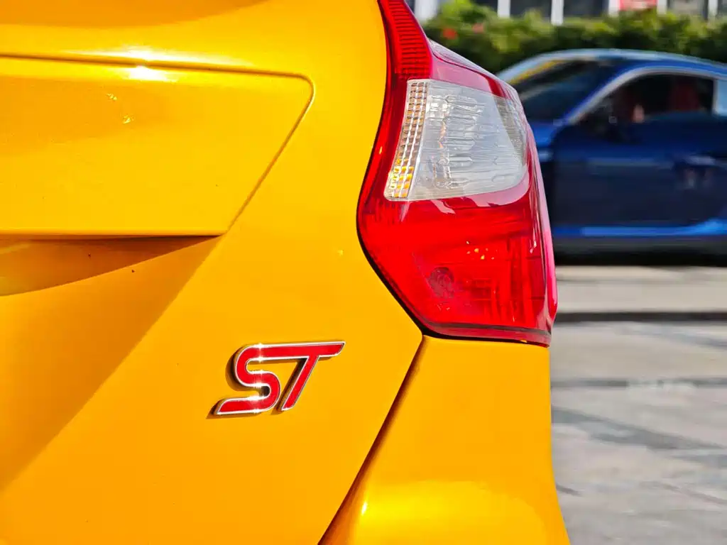Ford Focus 2013 — фото 12