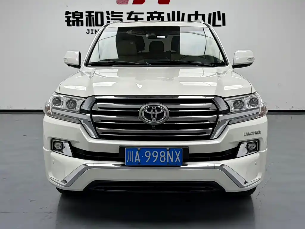 Toyota Land Cruiser 2017 — фото 2