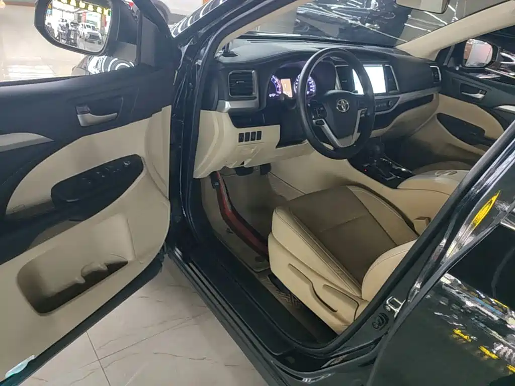 Toyota Highlander 2019 — фото 16