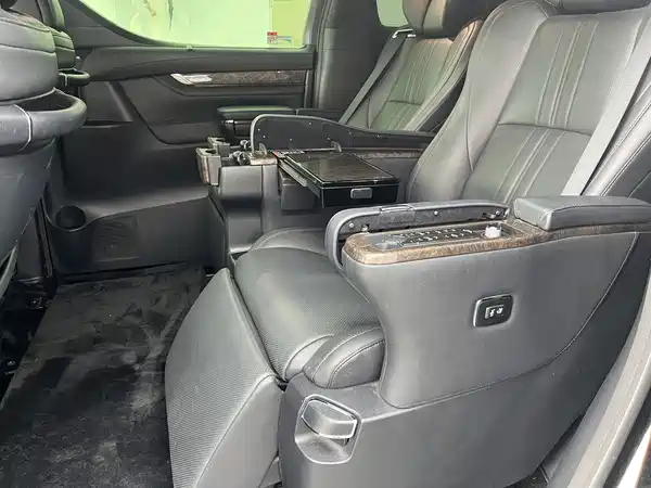 Toyota Vellfire 2022