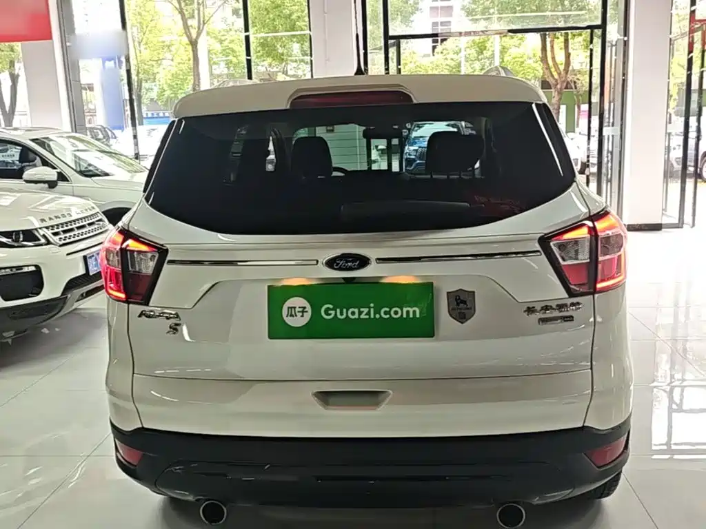 Ford Kuga 2017 — фото 6