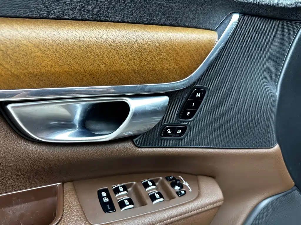 Volvo S90 2019 — фото 15