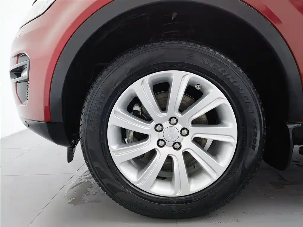 Land Rover Discovery Sport 2017 — фото 17